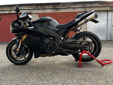 2008 Yamaha YZF-R1, чёрный, 630000 рублей, вид 3