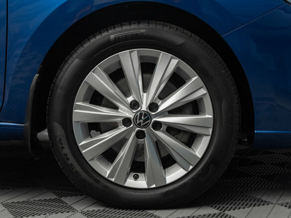 2021 Volkswagen Polo VI, синий, 1560000 рублей - вид 19