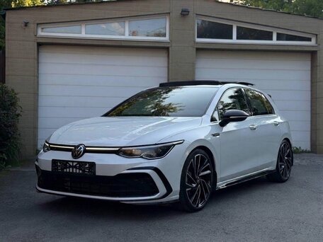 2022 Volkswagen Golf VIII, белый, 1900000 рублей, вид 3