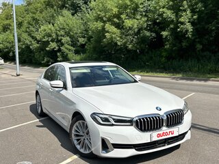 2021 BMW 5 серии 520i VII (G30/G31/G38) Рестайлинг, белый, 4850000 рублей, вид 2