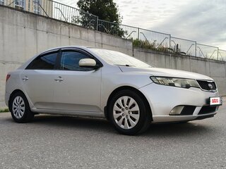 2009 Kia Cerato 4-speed II, серебристый, 629000 рублей, вид 3