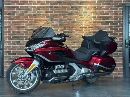 2021 Honda GL 1800 Gold Wing, красный, 3300000 рублей, вид 2
