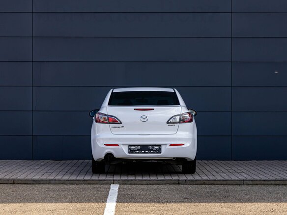 2013 Mazda 3 II (BL) Рестайлинг, белый, 995000 рублей - вид 4
