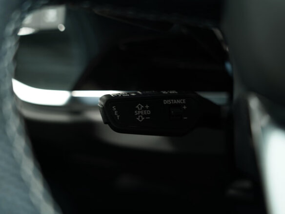 2023 Audi Q3 35 TDI II (F3), синий, 4445000 рублей - вид 17