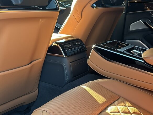 2026 Audi S8 IV (D5) Рестайлинг, чёрный, 27000000 рублей - вид 5