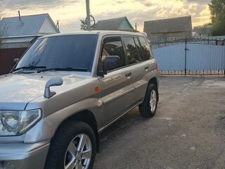 1999 Mitsubishi Pajero iO, серый, 530000 рублей, вид 3