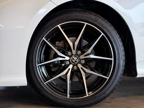 2021 Toyota Corolla XII (E210), белый, 1750000 рублей - вид 9