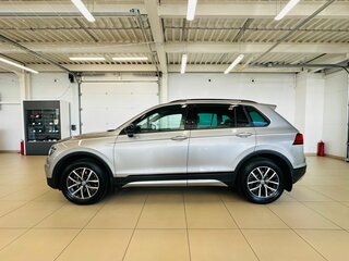 2020 Volkswagen Tiguan II, серый, 3299900 рублей, вид 3