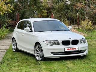 2010 BMW 1 серии 116i I (E81/E82/E87/E88) Рестайлинг, белый, 690000 рублей, вид 2