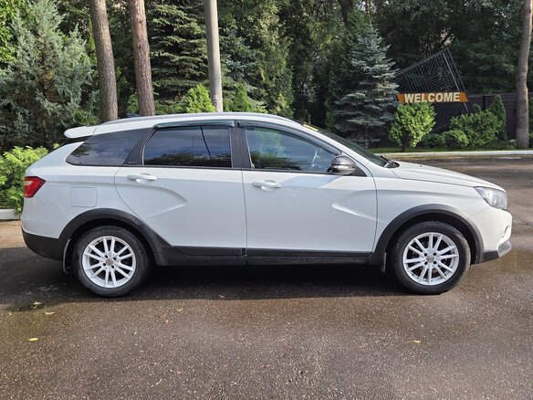 2021 Lada (ВАЗ) Vesta SW Cross I, белый, 1200000 рублей - вид 3
