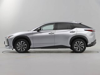 2023 Lexus RZ 450e, серебристый, 6200000 рублей, вид 4