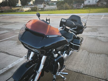 2015 Harley-Davidson Road Glide, чёрный, 1400000 рублей, вид 5