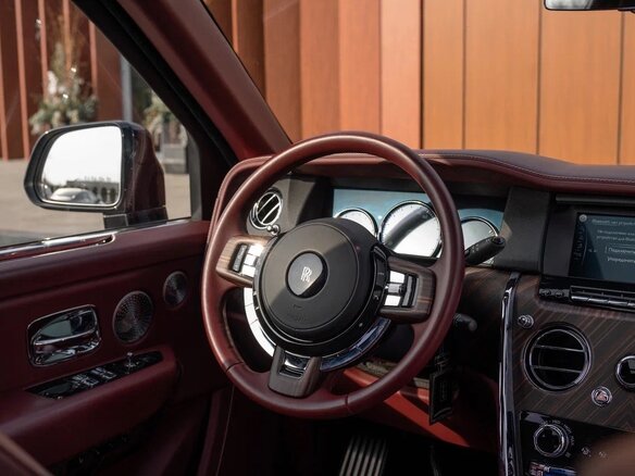 2021 Rolls-Royce Cullinan I (Series I), чёрный, 38000000 рублей - вид 9