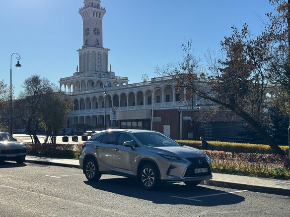 2020 Lexus RX 300 IV Рестайлинг, серый, 4300000 рублей - вид 3