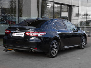 2022 Toyota Camry VIII (XV70) Рестайлинг, чёрный, 3149000 рублей, вид 5