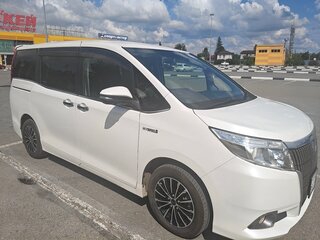 2014 Toyota Esquire I, белый, 1700000 рублей, вид 3