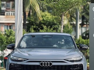 2026 Audi Q6L Sportback e-tron, серый, 6350333 рублей, вид 2