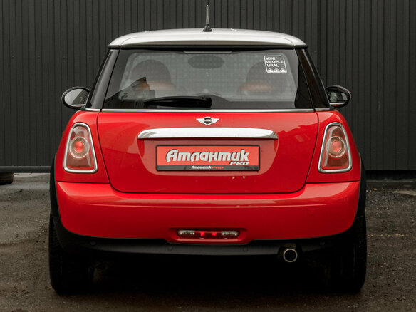 2012 Mini Hatch Cooper II (R56) Рестайлинг, красный, 1000000 рублей - вид 5