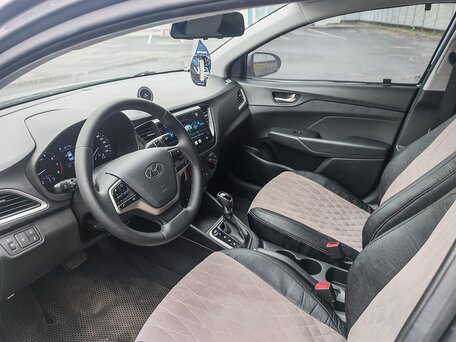 2017 Hyundai Solaris II, серый, 1156000 рублей, вид 5