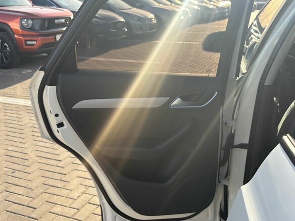2013 Audi Q3 I (8U), белый, 1750000 рублей - вид 13