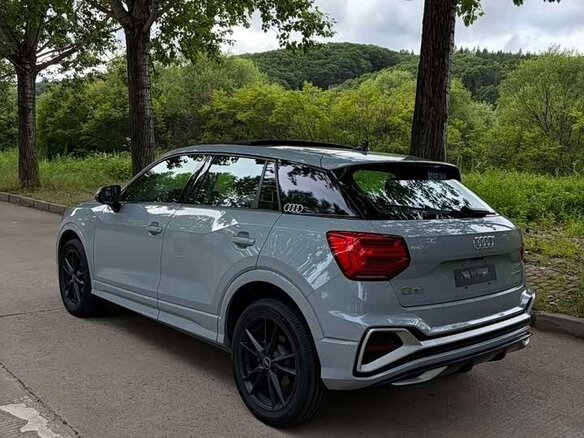 2023 Audi Q2 L 35 TFSI I Рестайлинг, серый, 1750100 рублей - вид 5