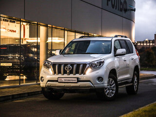 2015 Toyota Land Cruiser Prado 150 Series Рестайлинг 1, белый, 3194000 рублей, вид 1
