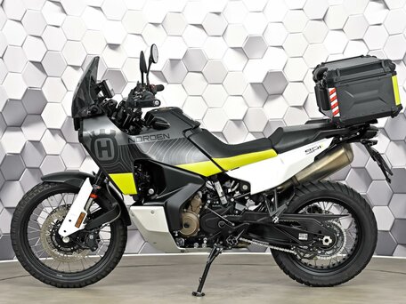 2022 Husqvarna Norden 901, чёрный, 1199000 рублей, вид 4