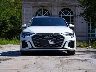 2022 Audi A3 Sportback 35 TFSI IV (8Y), белый, 1720325 рублей, вид 2