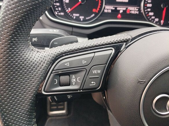 2019 Audi A4 V (B9), зелёный, 3550000 рублей - вид 20