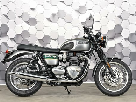 2022 Triumph Bonneville T120, зелёный, 947000 рублей, вид 3