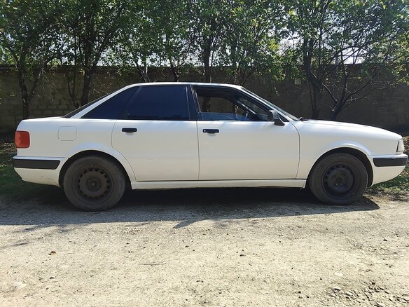 1993 Audi 80 V (B4), белый - вид 3