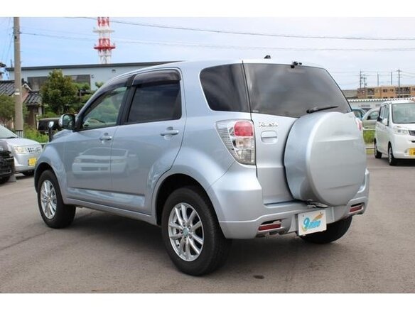 2014 Toyota Rush I, серебристый, 1030000 рублей - вид 4