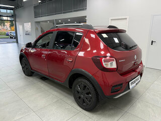 2019 Renault Sandero Stepway II Рестайлинг, красный, 820000 рублей, вид 5