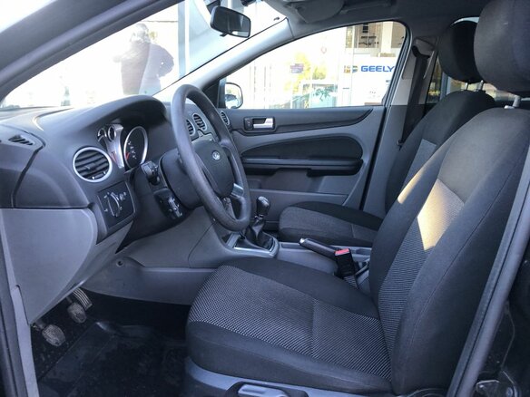 2010 Ford Focus II Рестайлинг, чёрный - вид 8