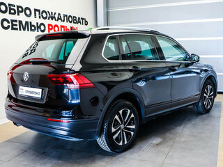 2019 Volkswagen Tiguan II, чёрный, 2175000 рублей, вид 4