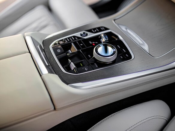 2026 BMW X7 40d I (G07) Рестайлинг, синий, 16990000 рублей - вид 15