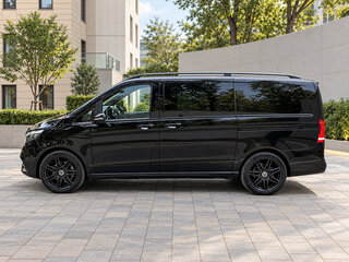 2023 Mercedes-Benz V-Класс Long 300 d длинный III (W447) Рестайлинг, чёрный, 9300000 рублей, вид 3