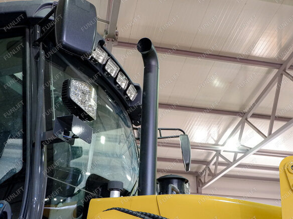 2025 Hyper H695F, золотистый, 6670000 рублей - вид 28