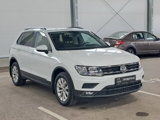 2017 Volkswagen Tiguan II, белый, 2090000 рублей, вид 3