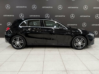 2019 Mercedes-Benz A-Класс 200 IV (W177), чёрный, 1895000 рублей, вид 4