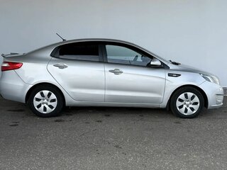 2013 Kia Rio III, серебристый, 760000 рублей, вид 4