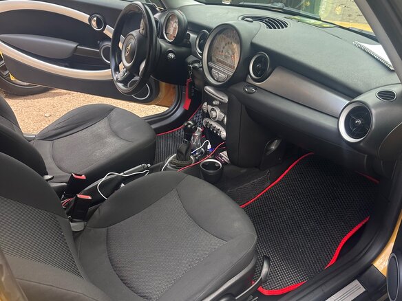 2009 Mini Hatch Cooper II (R56), жёлтый, 530000 рублей - вид 8