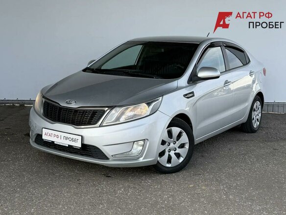 2013 Kia Rio III, серебристый, 760000 рублей