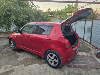 2004 Suzuki Swift III, красный, 480000 рублей, вид 3