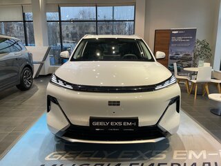 2026 Geely EX5 Гибрид EM-R, белый, 3829990 рублей, вид 4