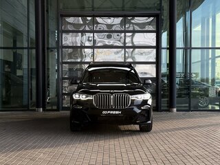 2020 BMW X7 40i I (G07), чёрный, 6950000 рублей, вид 2