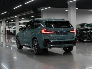 2024 BMW X1 20i xDrive III (U11/U12), серый, 6150000 рублей, вид 4