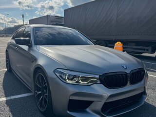 2018 BMW M5 Competition VI (F90), серебристый, 8300000 рублей, вид 1