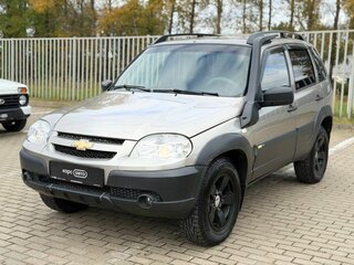2017 Chevrolet Niva I Рестайлинг, серый, 571100 рублей, вид 3