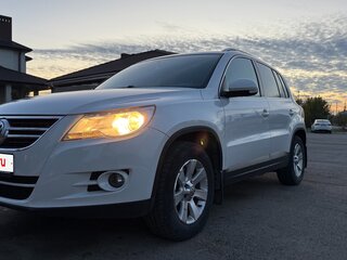 2011 Volkswagen Tiguan I, белый, 1090000 рублей, вид 1